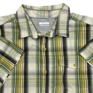 Columbia Omni-Wick Vented Button Up Mens XXL Green Plaid Short Sleeve Outdoor